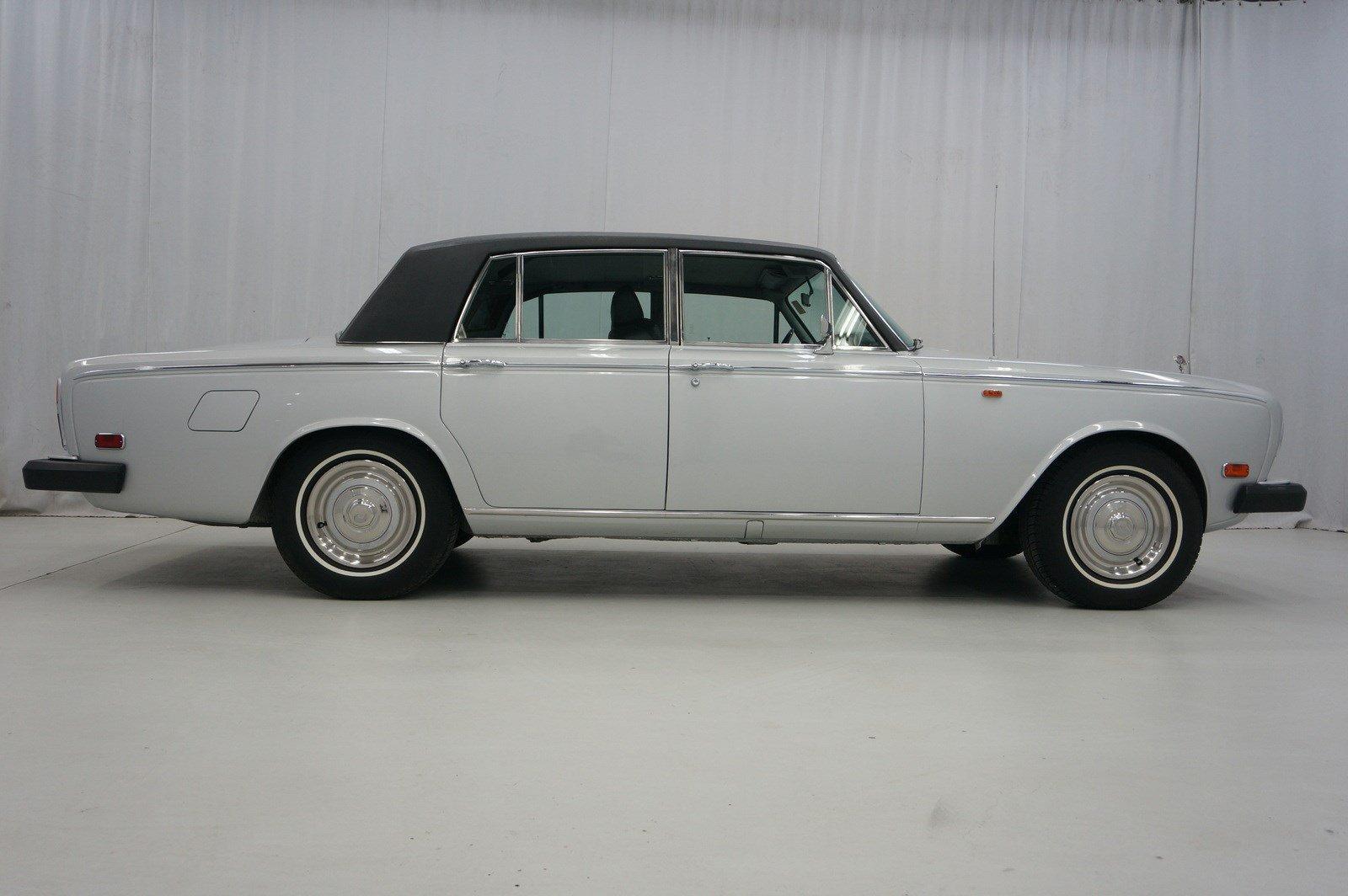 Johnny Cashs RollsRoyce Silver Shadow  Cool Material